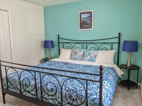 3 Bedroom/2 Bath Cozy Apartment with Large Deck - Image 4