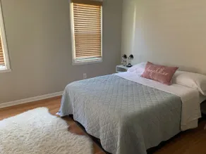 Cottage in Tremont Location, Location, Location - Image 2