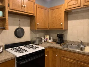 Cottage in Tremont Location, Location, Location - Image 4