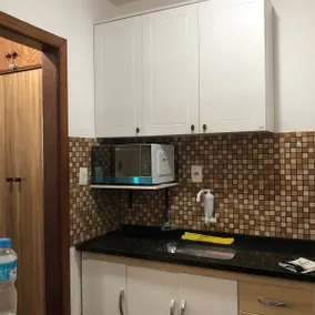 Cozy 5th floor flat with pool - Image 3
