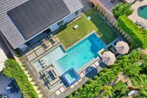 Multi month discount,luxury,entertaining +relaxing - Image 3