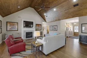 Spacious 4 bedroom Villa with boat slip - Image 3