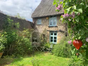 Cosy, 5 bedroomed, 17 th century thatched cottage. - Image 2