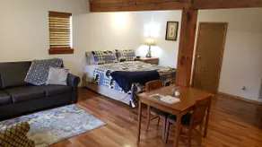 Bear Creek Suite - King Bed w/Rustic Charm - Image 2
