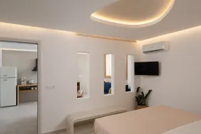 Blue Diamond Suite with Hot Tub *Aegean Diamonds* - Image 4
