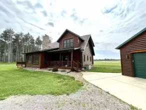 Cozy Cabin on 20 acres w/ private beach and pond - Image 2