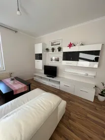 Cozy apartment with 24-hour self check-in - Image 2