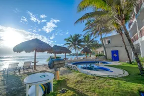 OCEAN FRONT! 2 bed/2 bath*GROUND FLOOR* a/c* MAID! - Image 3