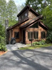 Charming Cozy Rustic Cabin in the Woods - Image 2