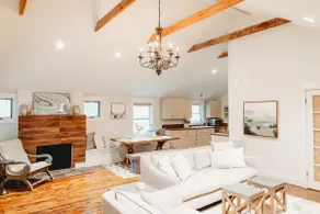 Hot Tub/Pet Friendly/Fenced Yard/KING BED - Image 5