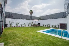 A vacation home with a private pool and Wi-Fi! - Image 2
