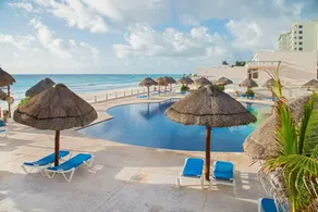 Oceanfront white sand beach condo  - Image 5