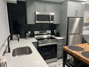 Ultra Modern Townhome with Extra Large Terrace - Image 2