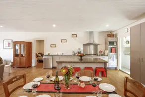 Spacious with tennis court in Burradoo - Image 5