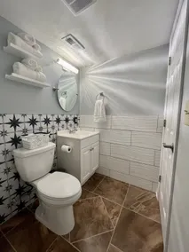 Renovated 1 BR APT in SE D.C. Free Parking & WIFI - Image 2