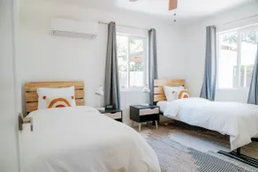 Bright and clean 2 bedroom home. Close to town. - Image 3