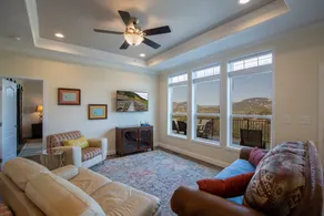 Hot Tub, Pet Friendly, Close to Town, Great Views! - Image 4