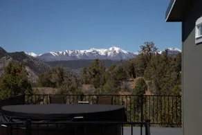 Hot Tub, Pet Friendly, Close to Town, Great Views! - Image 2