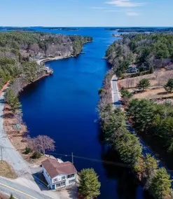 Riverside Retreat in Mahone Bay, on Martins River - Image 2