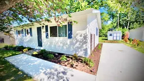 Charming 3-bedroom home-Freshly remodeled-ND 5 mi. - Image 3