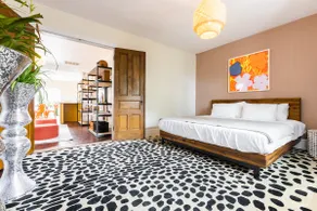Potter Upper · Bright 1.5BR in the Heart of Bay View - w/ Parking - Image 2