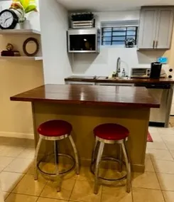 2BR Apt Minutes from Capitol Hill w/Free Parking - Image 2