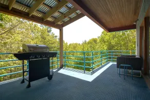 Secluded 20 acre 10BR ultra contemporary retreat - Image 4