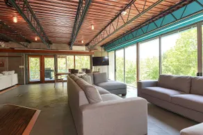 Secluded 20 acre 10BR ultra contemporary retreat - Image 3