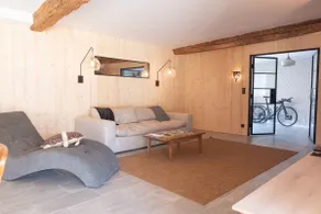 Cozy renovated sheepfold in the Ossau Valley - Image 2