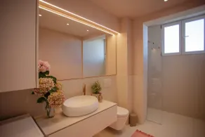 Exquisite, stylish, center apartment - Image 5