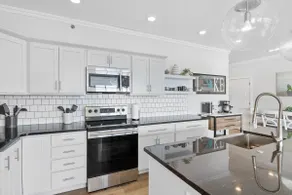 5 Star Corner Penthouse with Million Dollar View! - Image 3