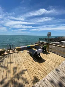 Lakefront 2 1/2 bedroom cottage with private beach - Image 4