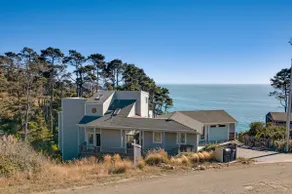 Seaflower Cove: Spacious 4bd waterfront retreat - Image 4
