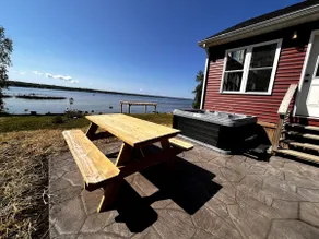 Chaumont Bay Getaway | Luxury Waterfront/Hot Tub - Image 4
