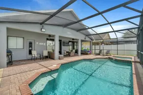 LUXURY HOME!! 4BEDS/3B. PRIVATE POOL! - Image 5