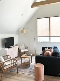 The Second Story-Downtown Carriage House - Image 2