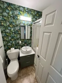 Bright, fresh mid-century modern home - Image 4