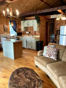 River cabin 8 - Peaceful & rustic notty pine - Image 5