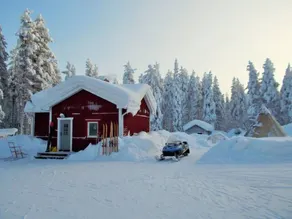 Guesthouse and sauna cabin - Image 2
