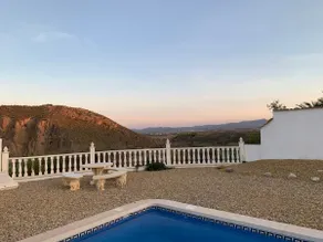 Espaciosa villa de 3 dormitorios con aire acondicionado, piscina propia y hermosas vistas. - Image 4