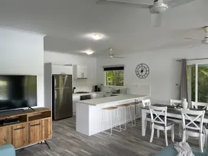 Jamily Jetty - 2 bedroom bungalow with pontoon - Image 4