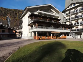 BERTUZZI HOMES "Luxury Chalet" - Image 4