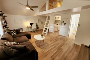 Quiet 1BR, full remote work setup, walkable area - Image 2