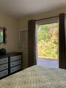 Charming 2-Bedroom Barn Retreat on 20+ Acres - Image 4