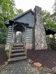 Treetop Cabin - Image 4