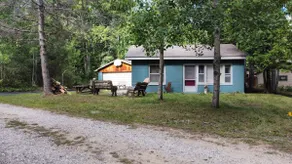Cozy 2 Bedroom cottage on Lake Huron. - Image 4
