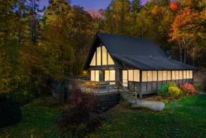 Bright & cheery! Modern, quiet, peaceful. - Image 5