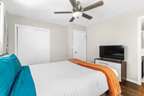 Mid Century on 28th - Image 5