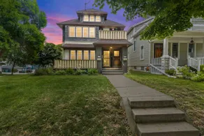 *NEW* 3 KING Beds Near Lake Michigan, w/ Parking! - Image 2