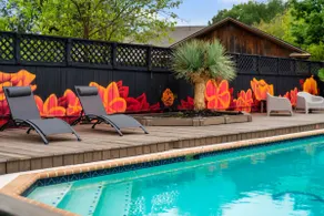 Sleek Designer Home: Pool, Hot Tub & Game Room - Image 3